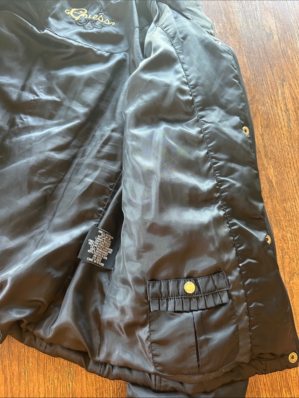 Guess bomber style jacket - Picture 9 of 9